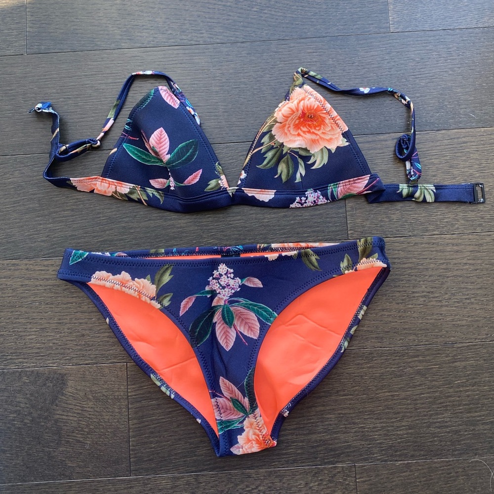 Triangl floral bikini